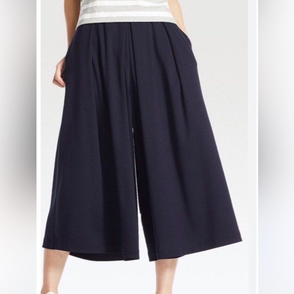 Uniqlo Navy Wide Leg Pants